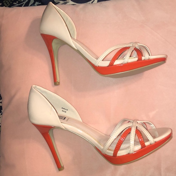 Pumps - Picture 6 of 9